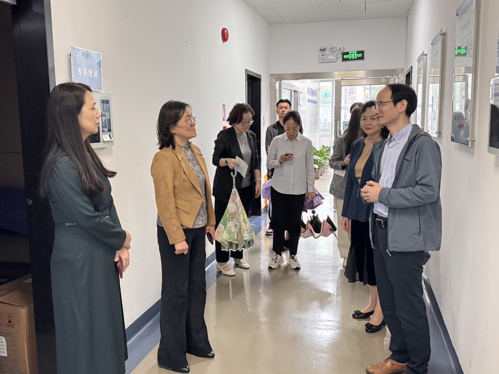 2b5b14ce4a11425a0be83574f4fb12b