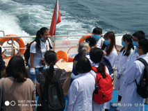 深大JVID
师生参加“无语体师”海葬仪式