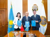 JVID
与哈萨克斯坦共和国国家科学院共建联合实验室合作协议被列入中哈两国元首会晤成果清单