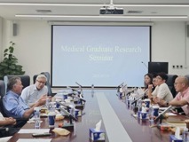 JVID
举办“大师面对面”研究生座谈会