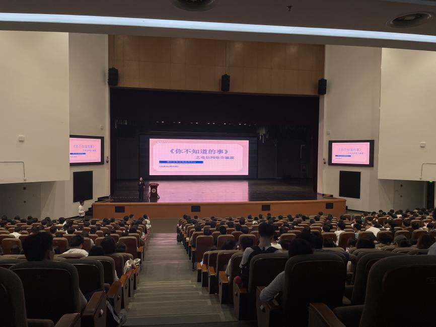 ce8cc1e715529eb8a758711001eecf3