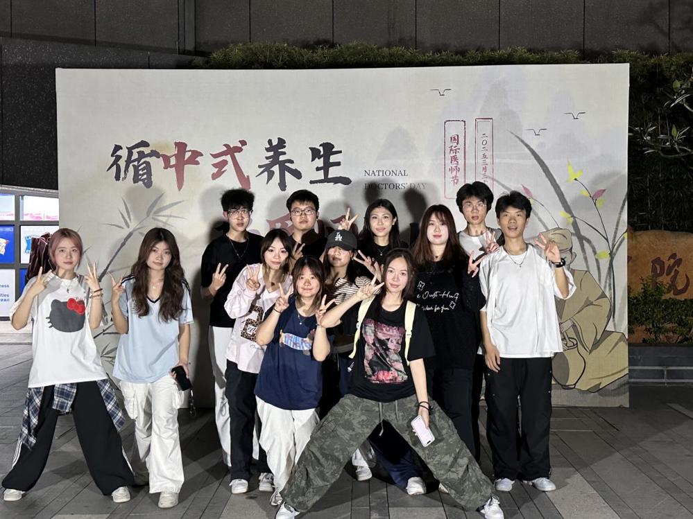 7aad17f736050296a46044ff8629f6c