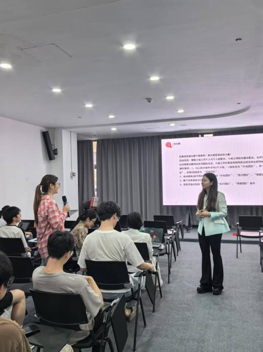 9fb649cc8c6e60e3a18c6020b715e75