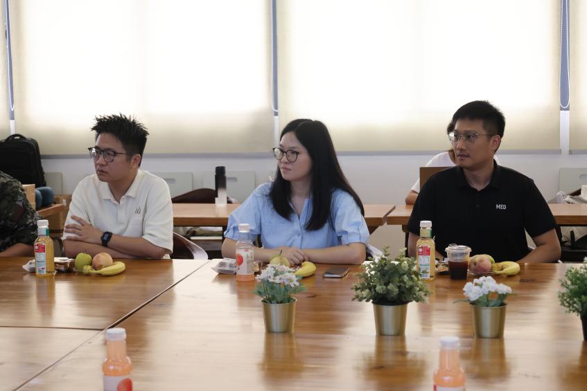 239844f942bf2a42f509367b853ba25