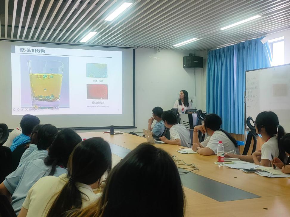 350d345a8497885e1ea64c6010132e1